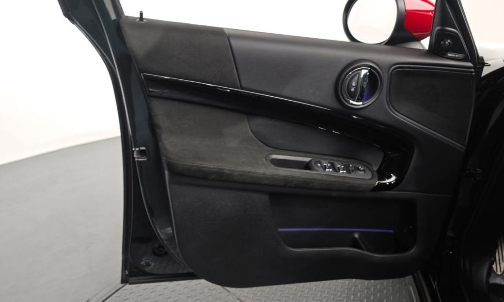Mini Countryman JCW Launch Pack, 2023