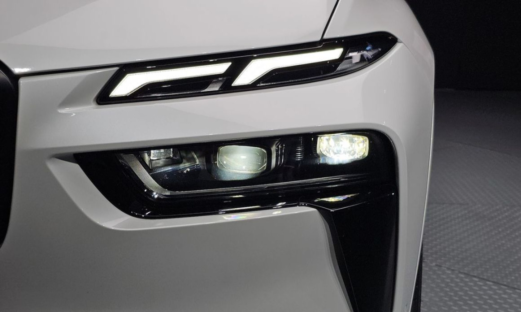 BMW X7 M60i xDrive M sport 6STR, 2025