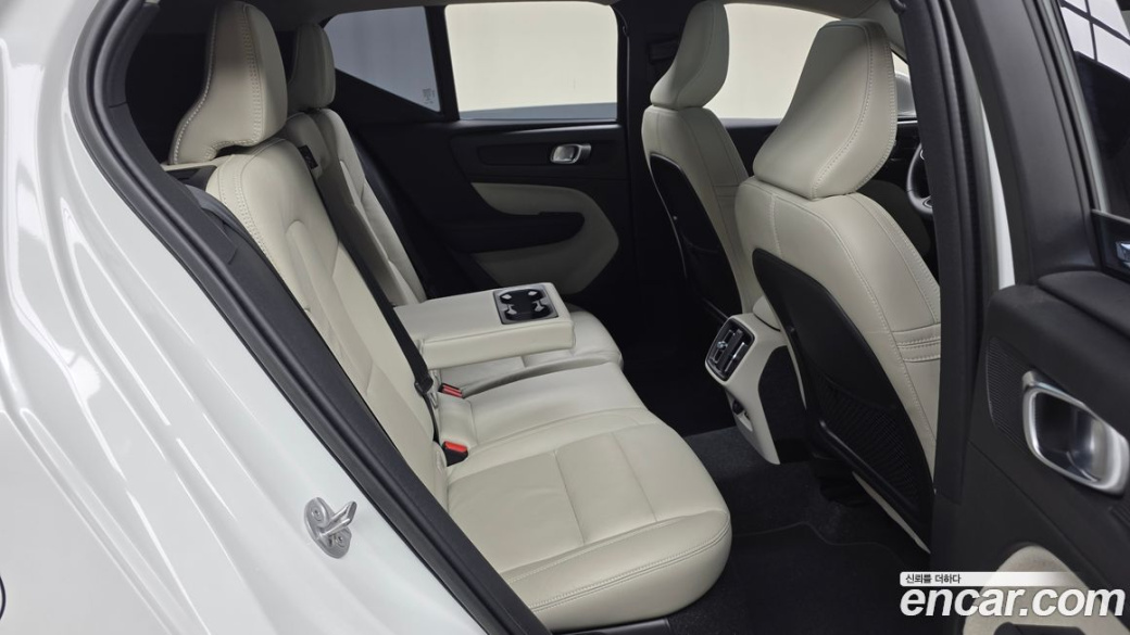 Volvo XC40 B4 Ultimate Bright, 2023