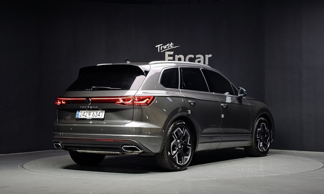 Volkswagen Touareg 3.0 TDI Prestige, 2024