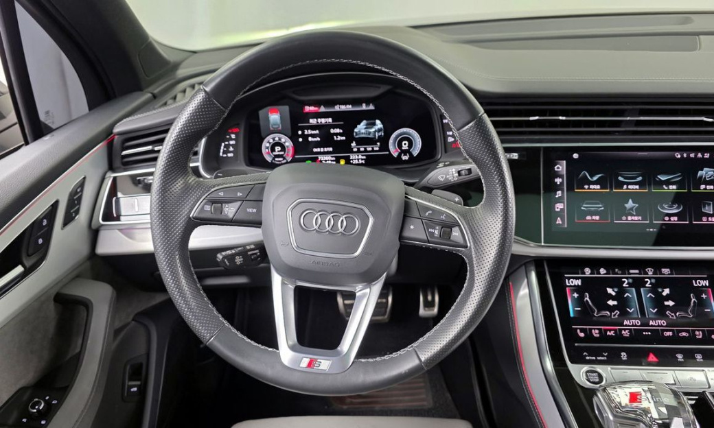 Audi Q7 55 TFSI Quattro Premium, 2022
