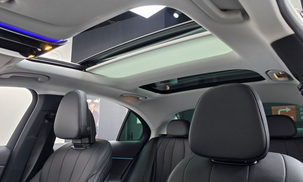 Mercedes-Benz E-Class E200 Avantgarde, 2025
