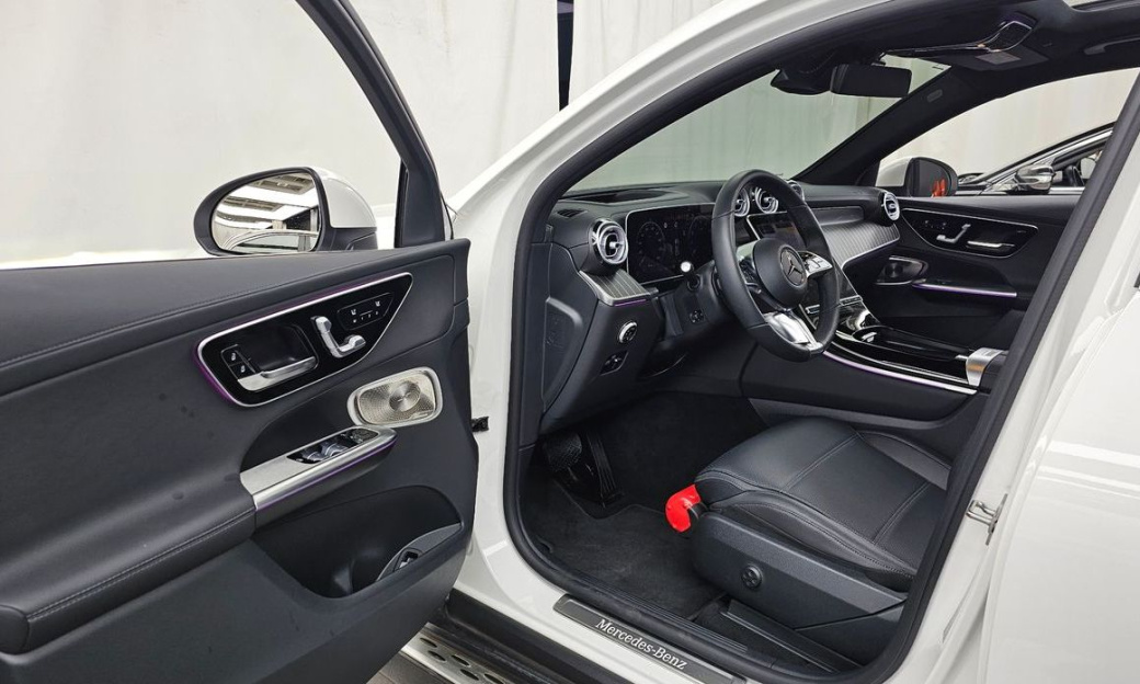 Mercedes-Benz GLC-Class GLC300 4MATIC Avnatgarde Coupe, 2025