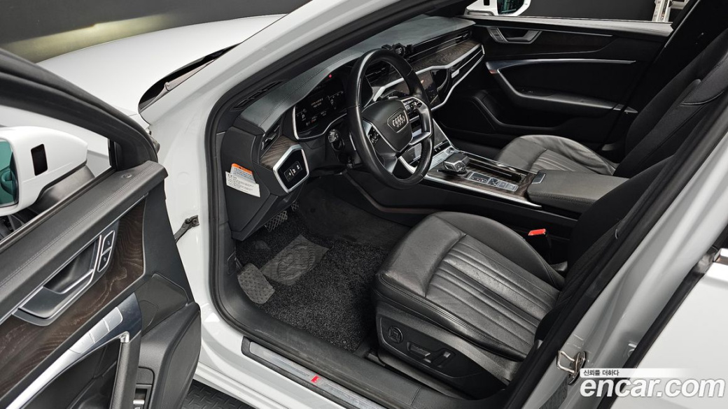 Audi A6 45 TFSI Quattro Premium, 2022