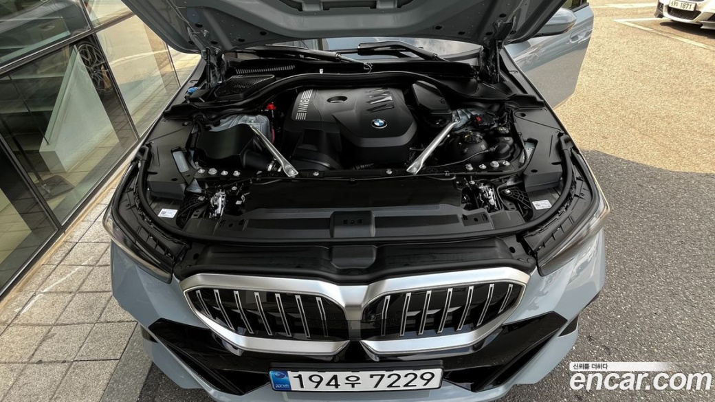 BMW 5-Series 520i M Sport, 2024