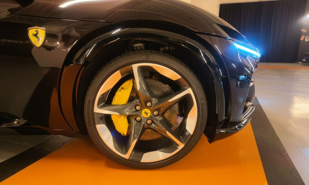 Ferrari Purosangue 6.5 V12, 2024
