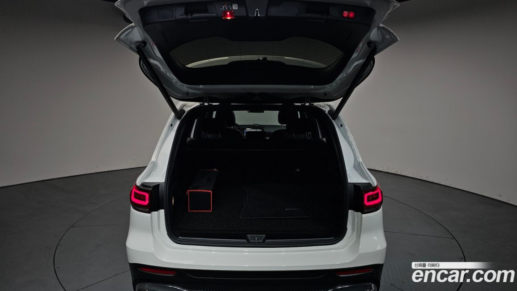 Mercedes-Benz GLB-Class GLB250 4MATIC, 2023