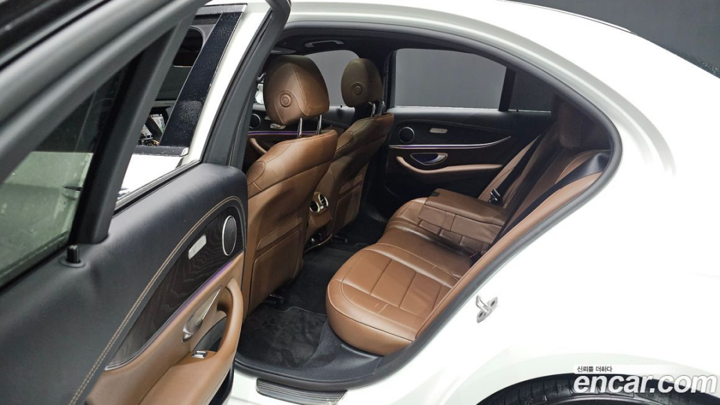 Mercedes-Benz E-Class E250 AMG Line, 2023