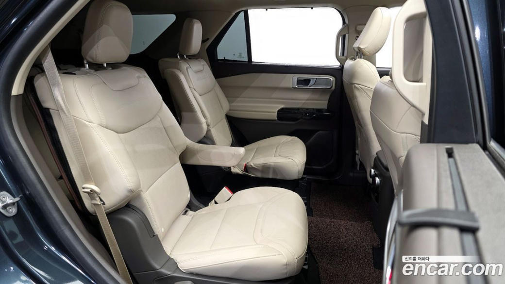 Ford Explorer 3.0 Platinum 4WD, 2022