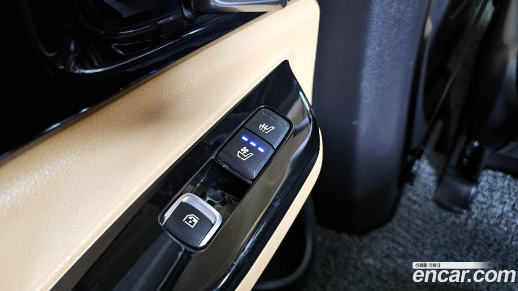 Kia Carnival 9-Seater Signature, 2023