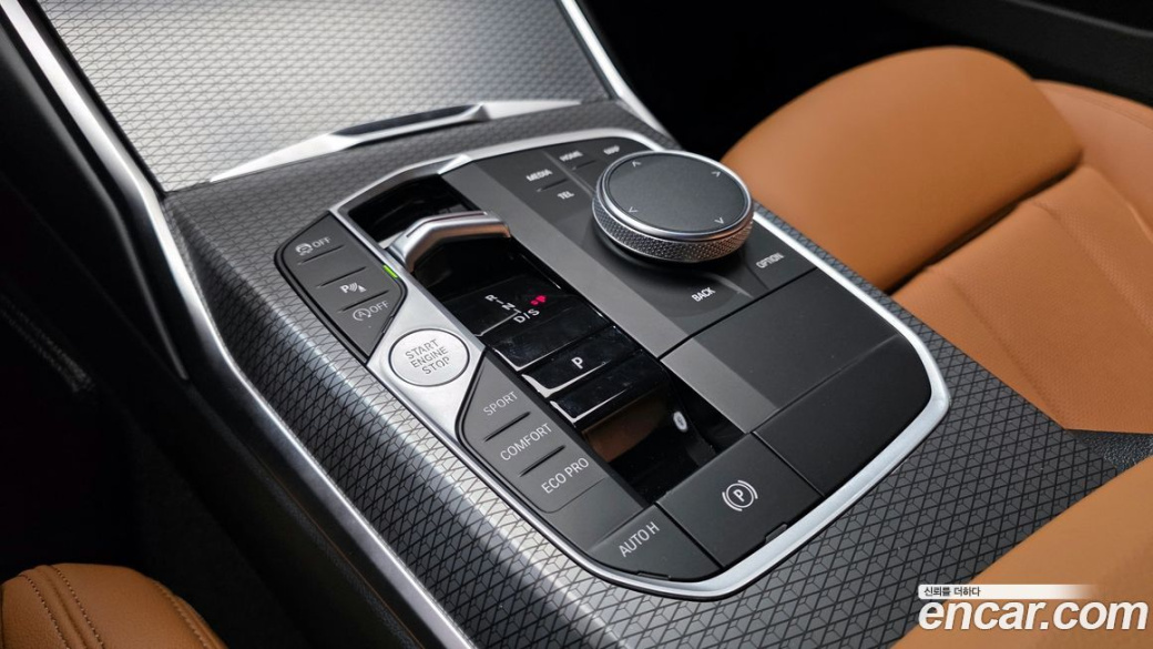 BMW 3-Series 320i M Sport, 2023