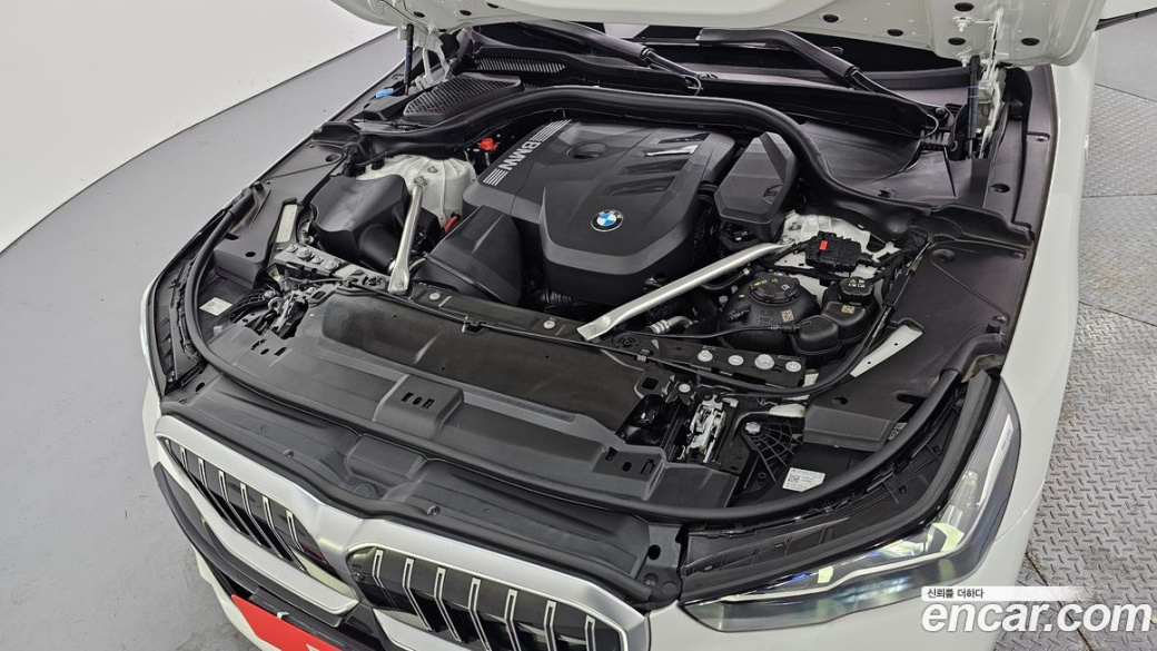 BMW 5-Series 520i M Sport, 2024