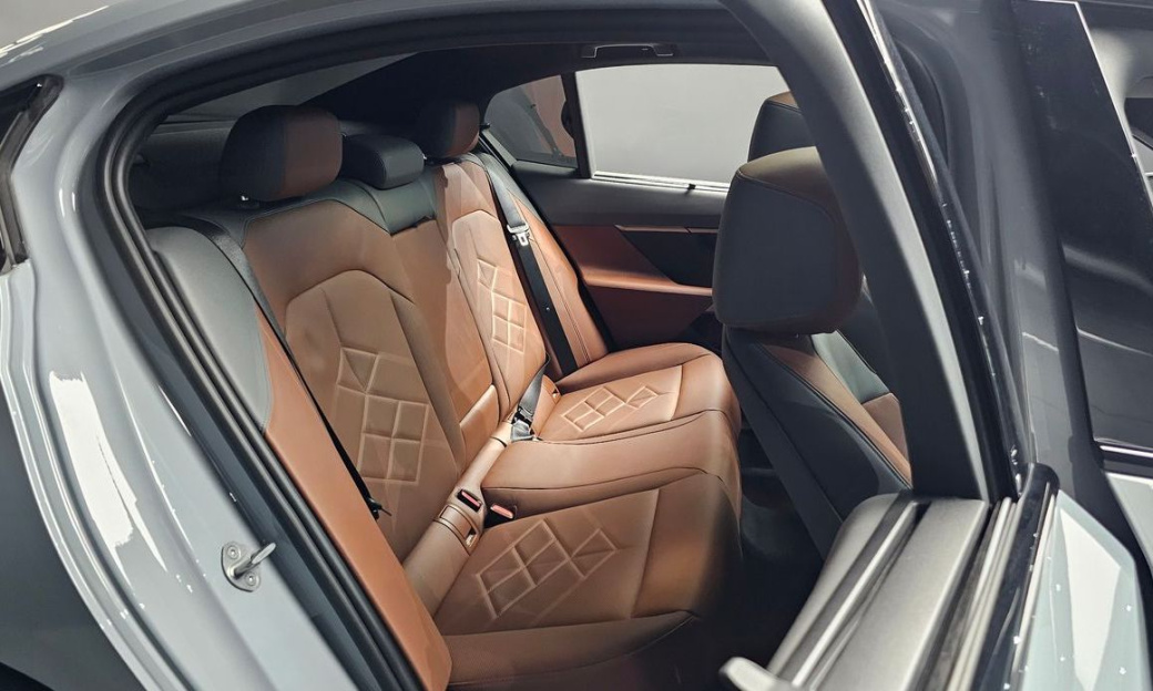BMW 5-Series 530i xDrive M Sport, 2024