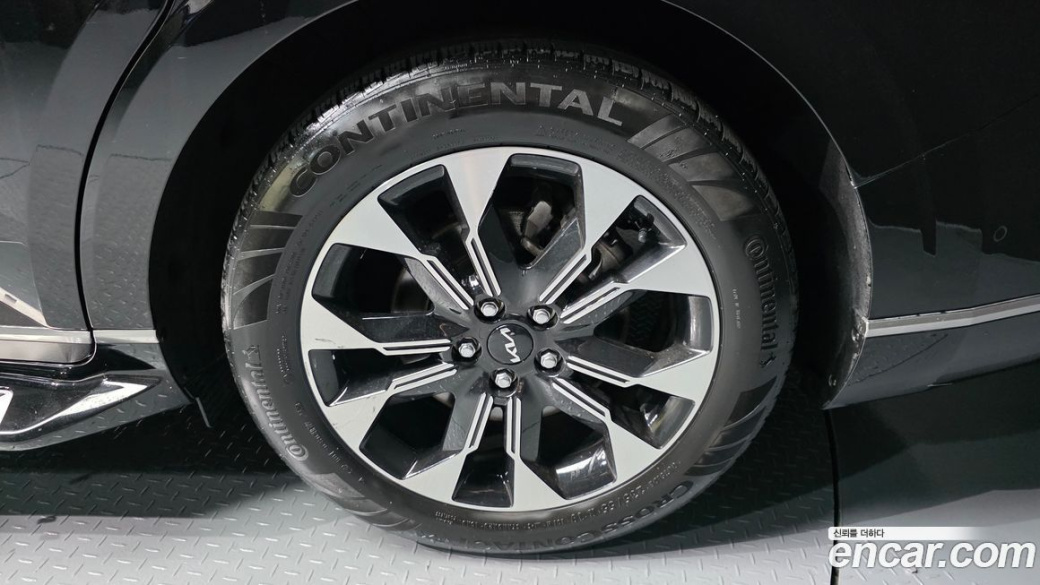 Kia Carnival 9-Seater Hi-Limousine, 2023