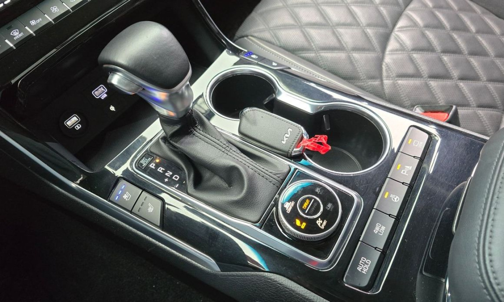 Kia Mohave Diesel 3.0 4WD 6-Seater, 2022