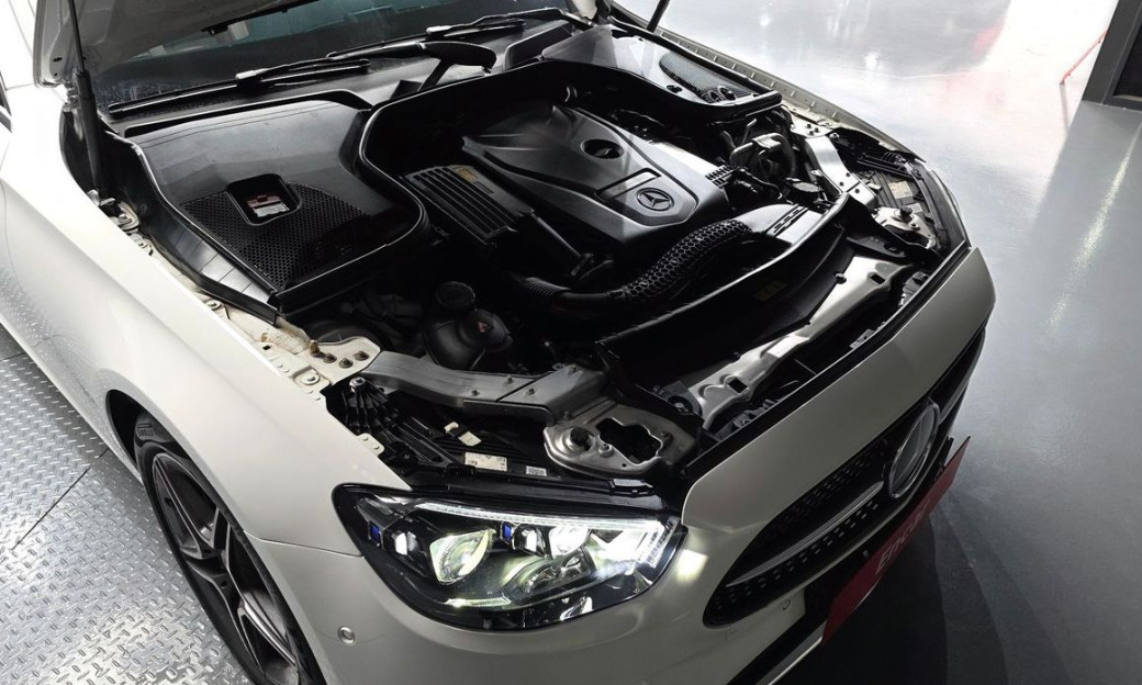 Mercedes-Benz E-Class E250 AMG Line, 2023
