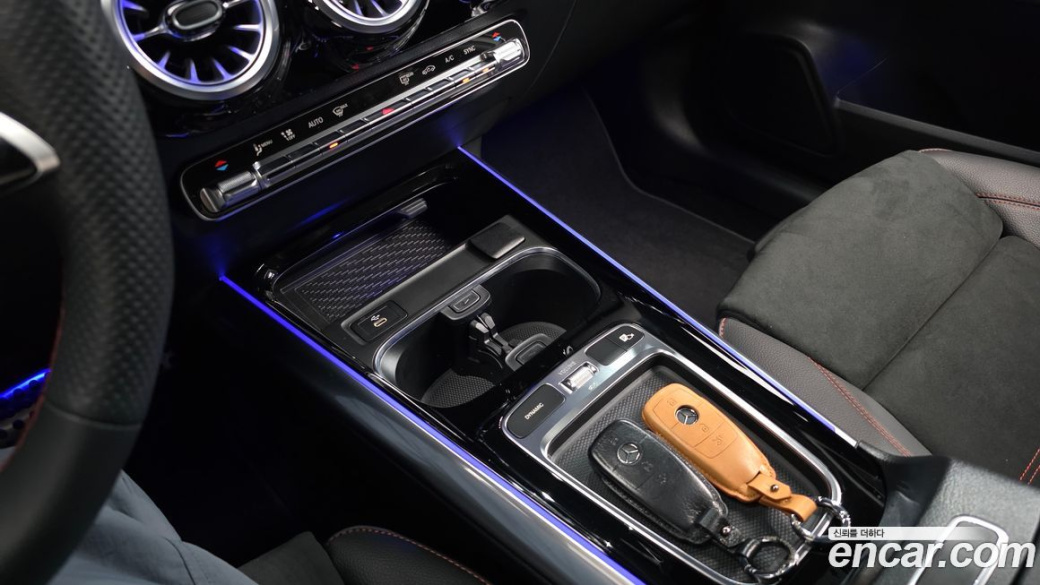 Mercedes-Benz GLA-Class GLA250 4MATIC, 2025