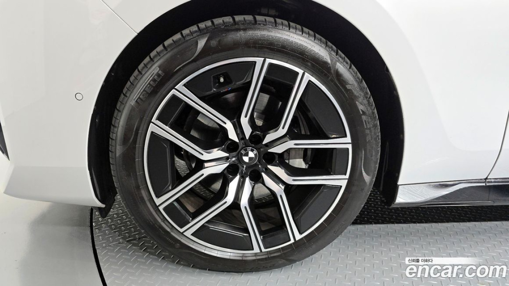 BMW 7-Series 740d xDrive M Sport, 2025