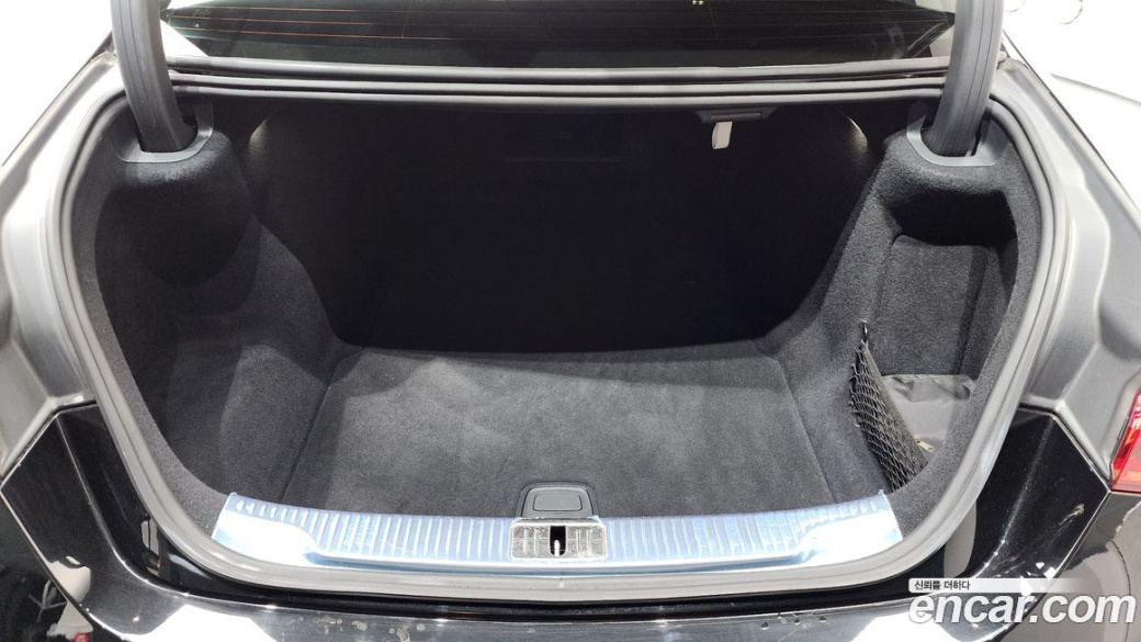 Mercedes-Benz S-Class S350 d, 2022