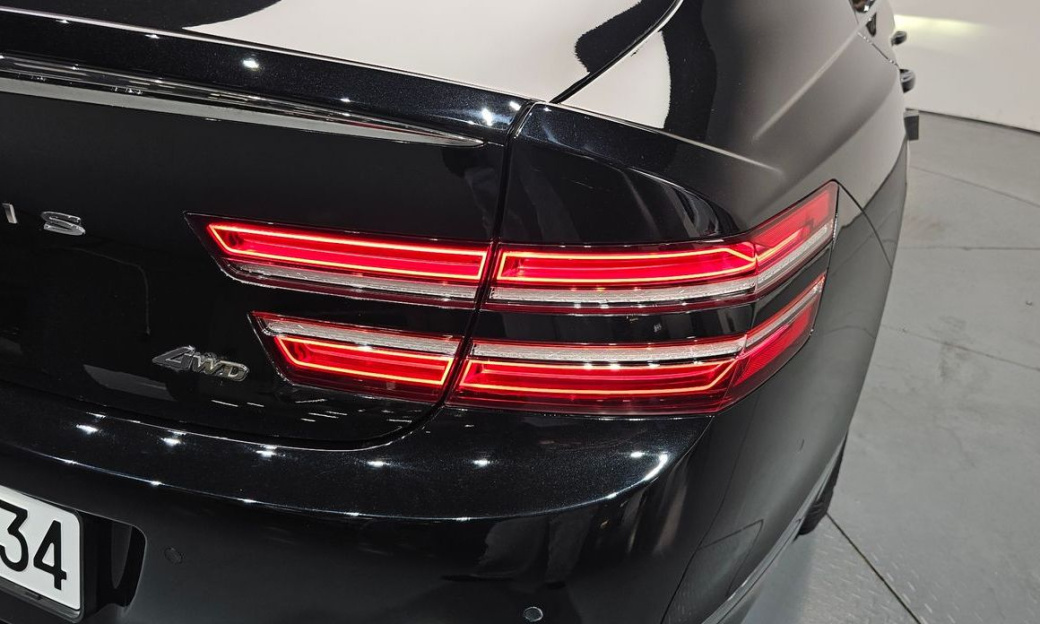 Genesis G80 Gasoline 2.5 Turbo AWD, 2022