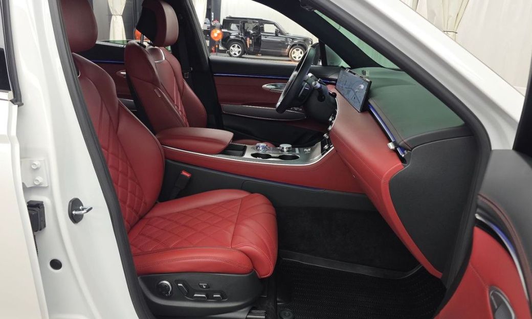 Genesis GV70 2.5T Gasoline AWD, 2025