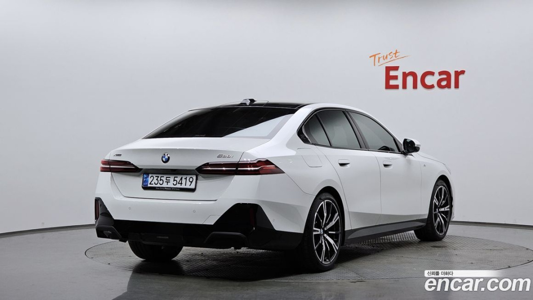 BMW 5-Series 530i xDrive M Sport, 2025