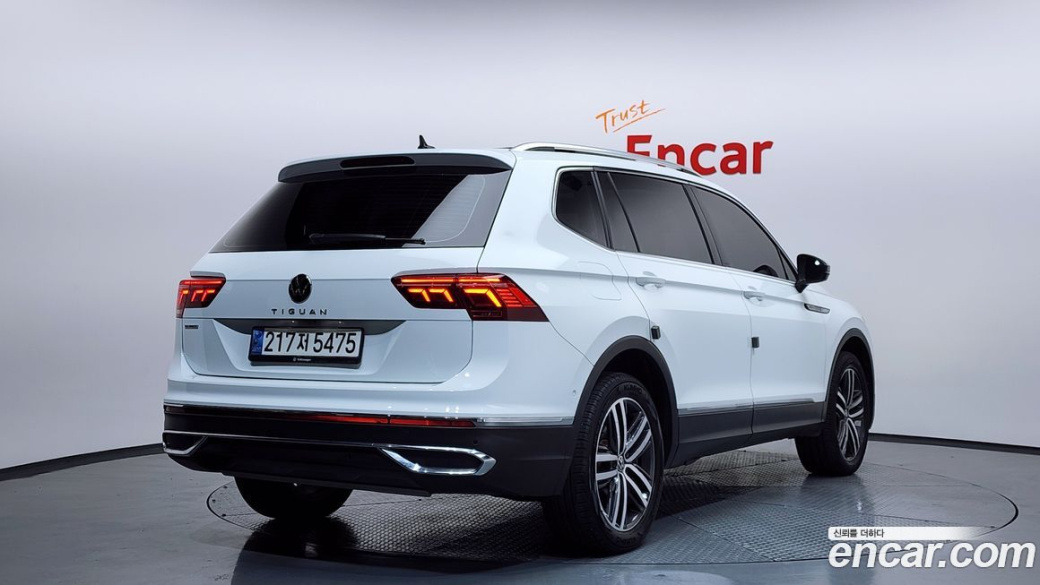 Volkswagen Tiguan 2.0 TSI Prestige, 2022