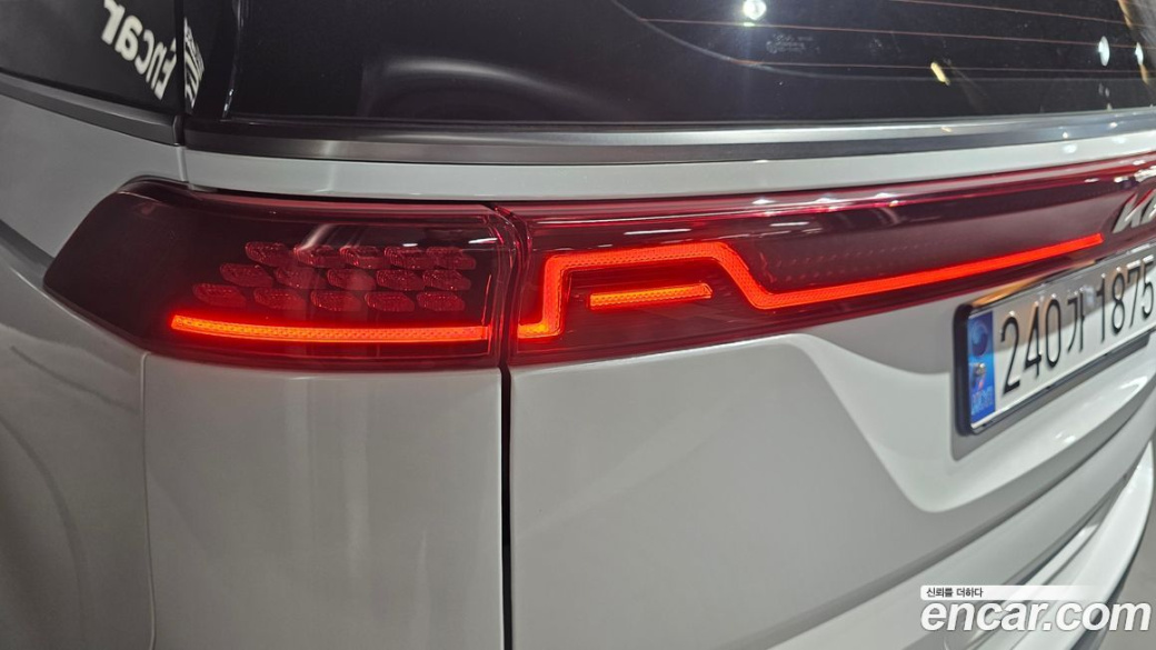 Kia Carnival 9-Seater Signature, 2023