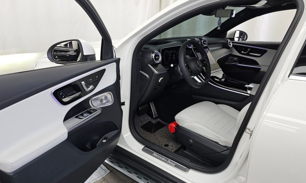 Mercedes-Benz GLC-Class GLC300 4MATIC Coupe, 2025