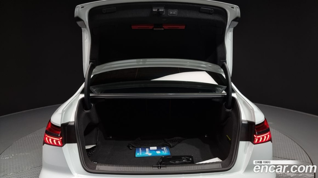 Audi A6 45 TFSI Quattro Premium, 2022