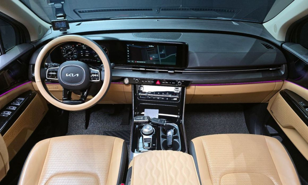 Kia Carnival 9-Seater Signature, 2022