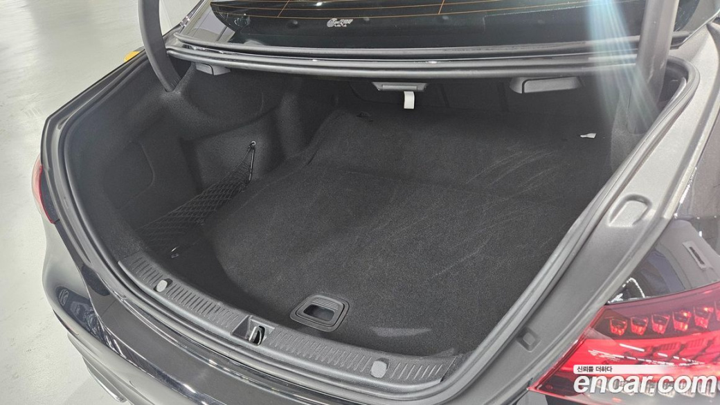 Mercedes-Benz E-Class E350 4MATIC AMG Line, 2021