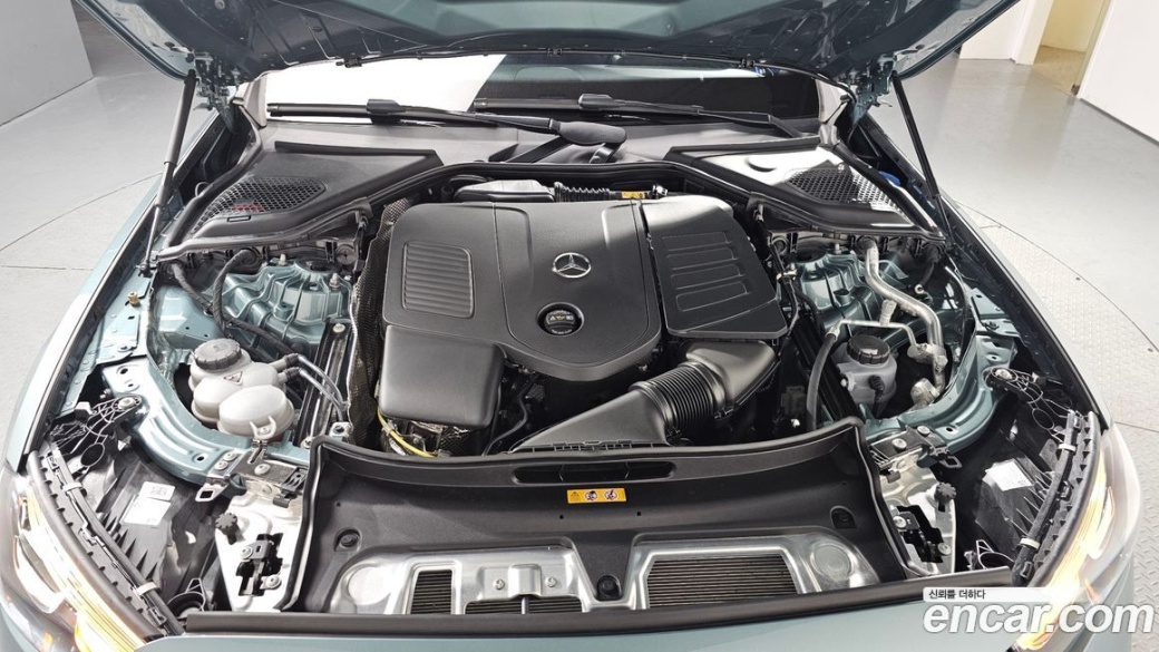 Mercedes-Benz E-Class E200 Avantgarde, 2025