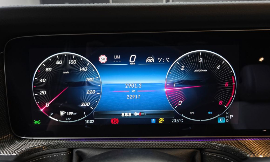 Mercedes-Benz G-Class G450d, 2025