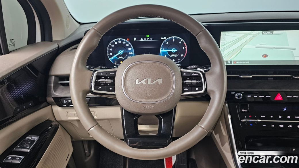 Kia Carnival 9-Seater Signature, 2023