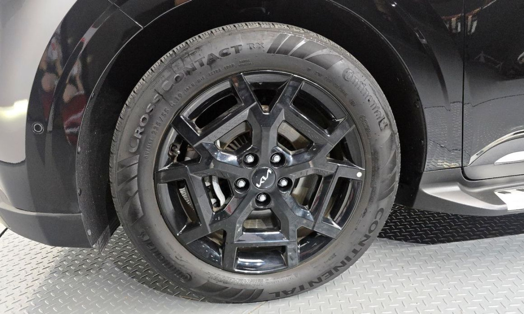 Kia Carnival 9-Seater Gravity, 2025