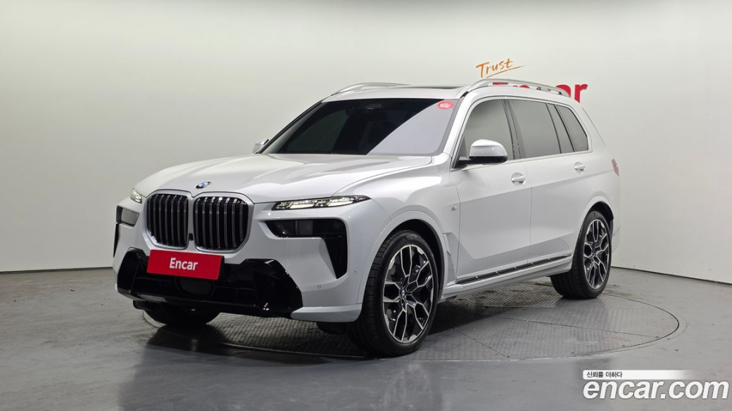 BMW X7 xDrive 40i M Sport 6STR, 2025
