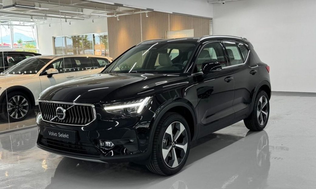 Volvo XC40 B4 Ultra Bright, 2025