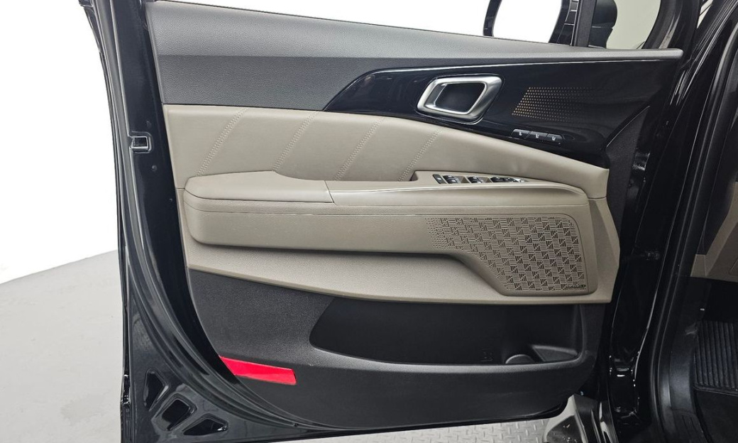 Kia Carnival 9-Seater Gravity, 2025