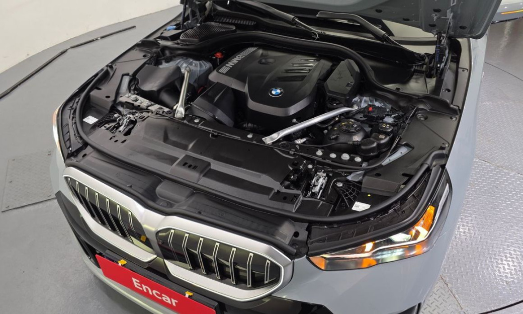 BMW 5-Series 520i M Sport, 2024