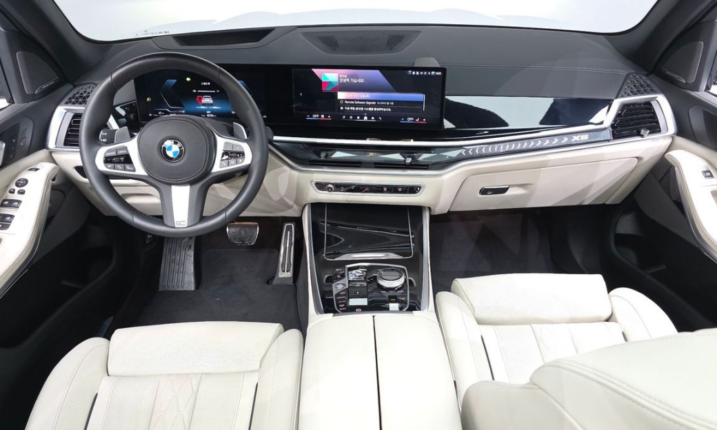 BMW X5 xDrive 40i M Sport, 2025