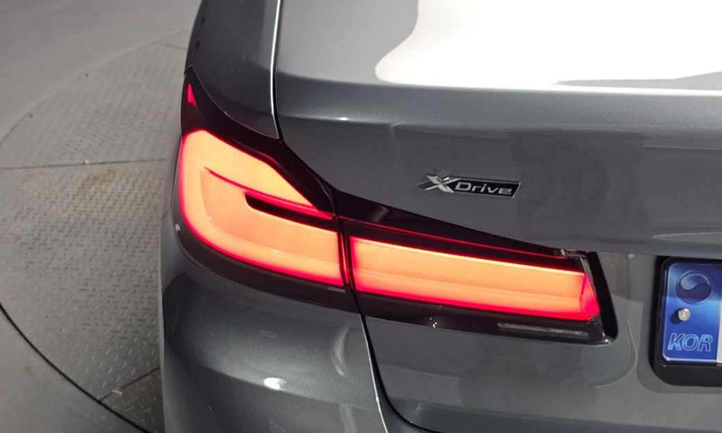 BMW 5-Series 530i xDrive Luxury, 2023