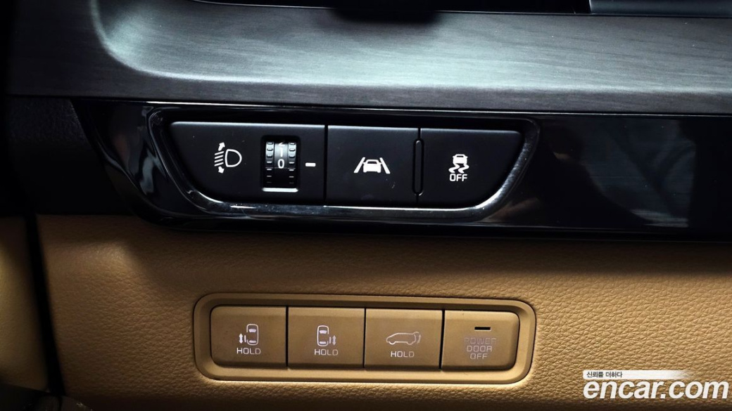 Kia Carnival 9-Seater Signature, 2022