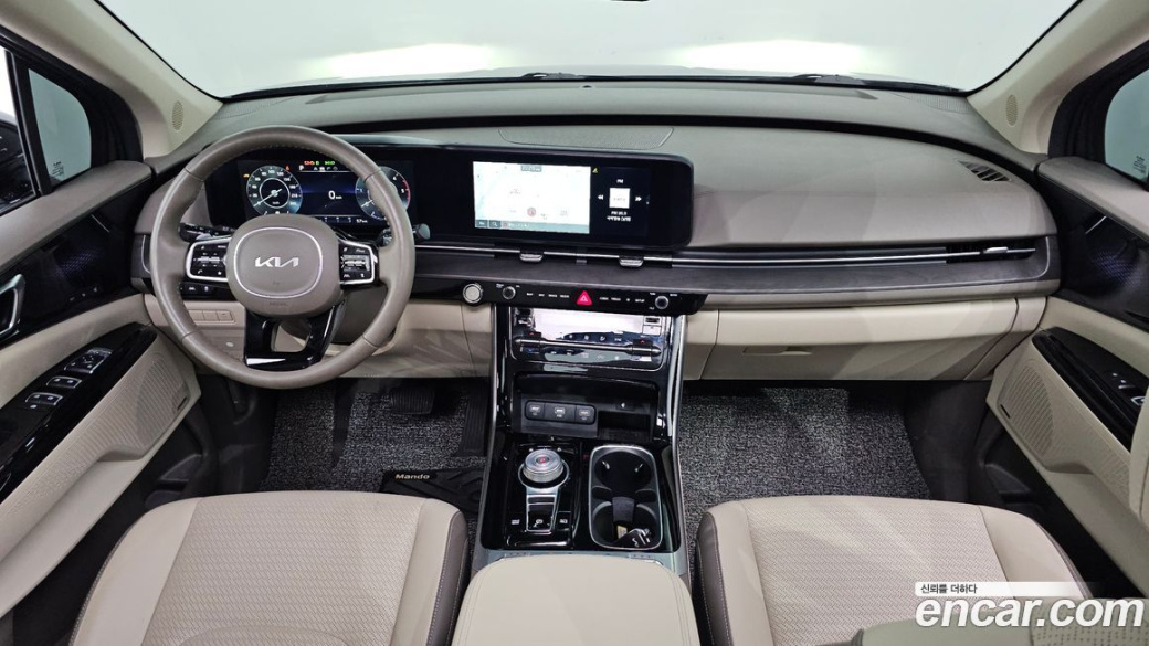 Kia Carnival 9-Seater Signature, 2023