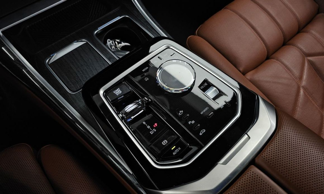 BMW 7-Series 740i xDrive M Sport, 2024