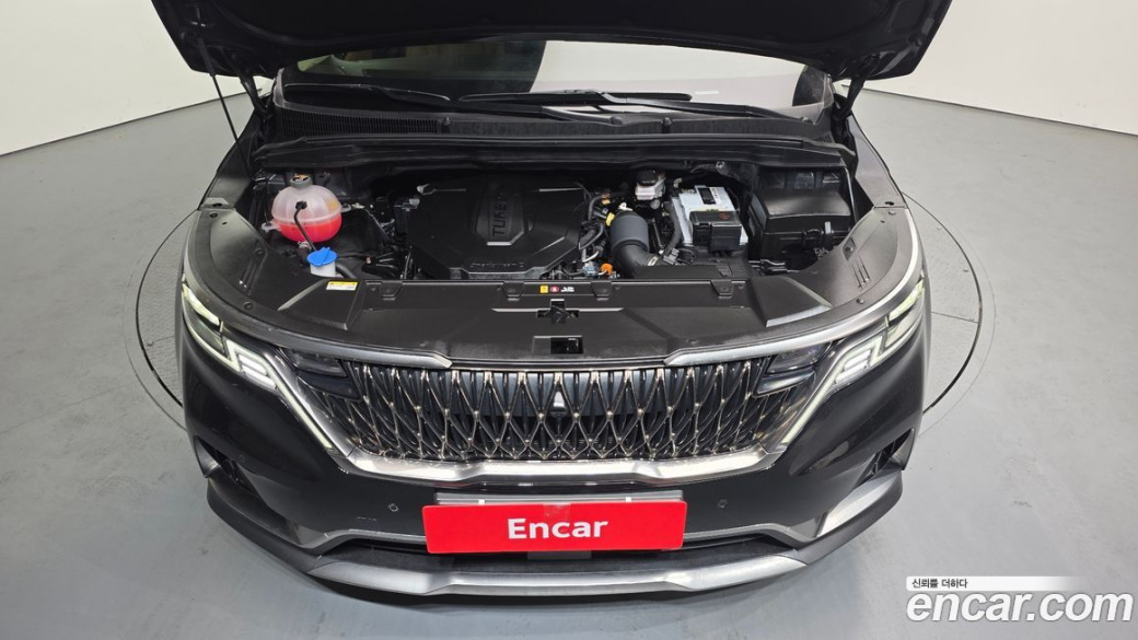 Kia Carnival 7-Seater Signature, 2023