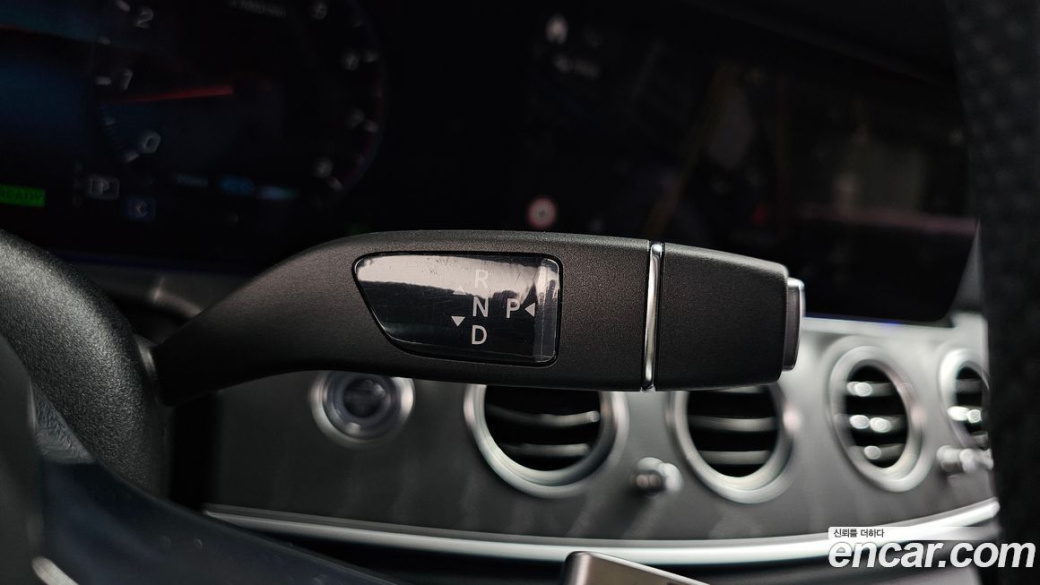 Mercedes-Benz E-Class E350 4MATIC AMG Line, 2022