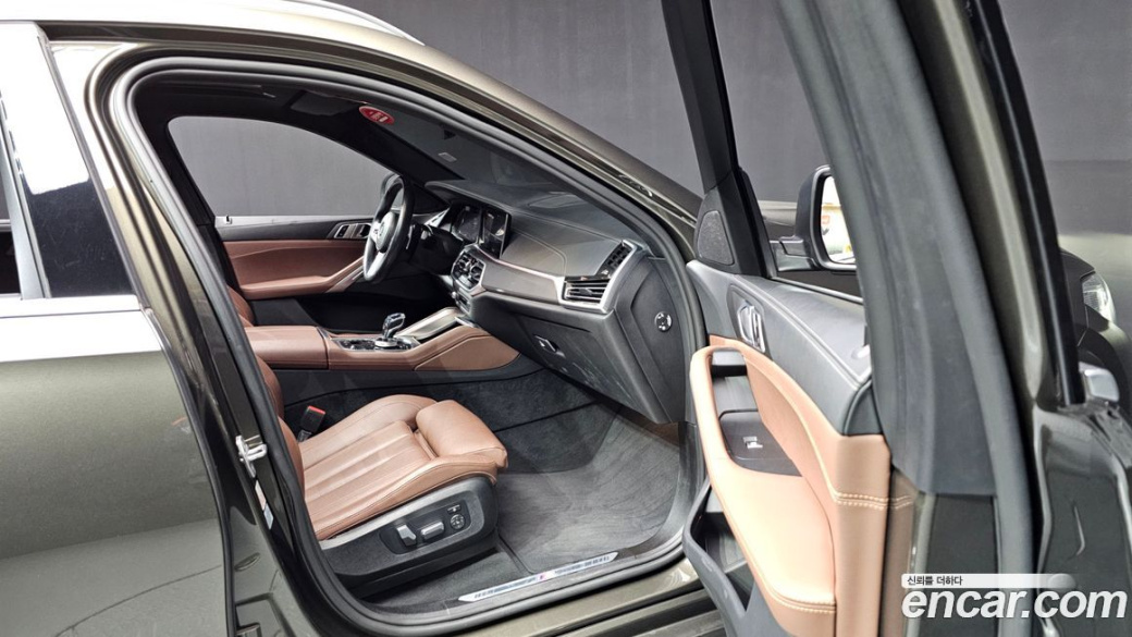 BMW X6 xDrive40i M Sport, 2022