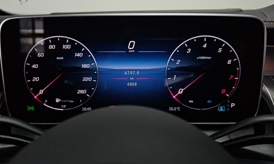 Mercedes-Benz GLC-Class GLC300 4MATIC AMG Line, 2025