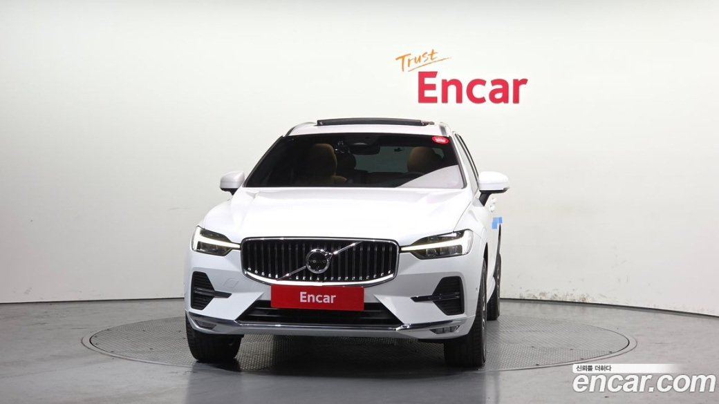 Volvo XC60 B5 Ultimate Bright, 2024